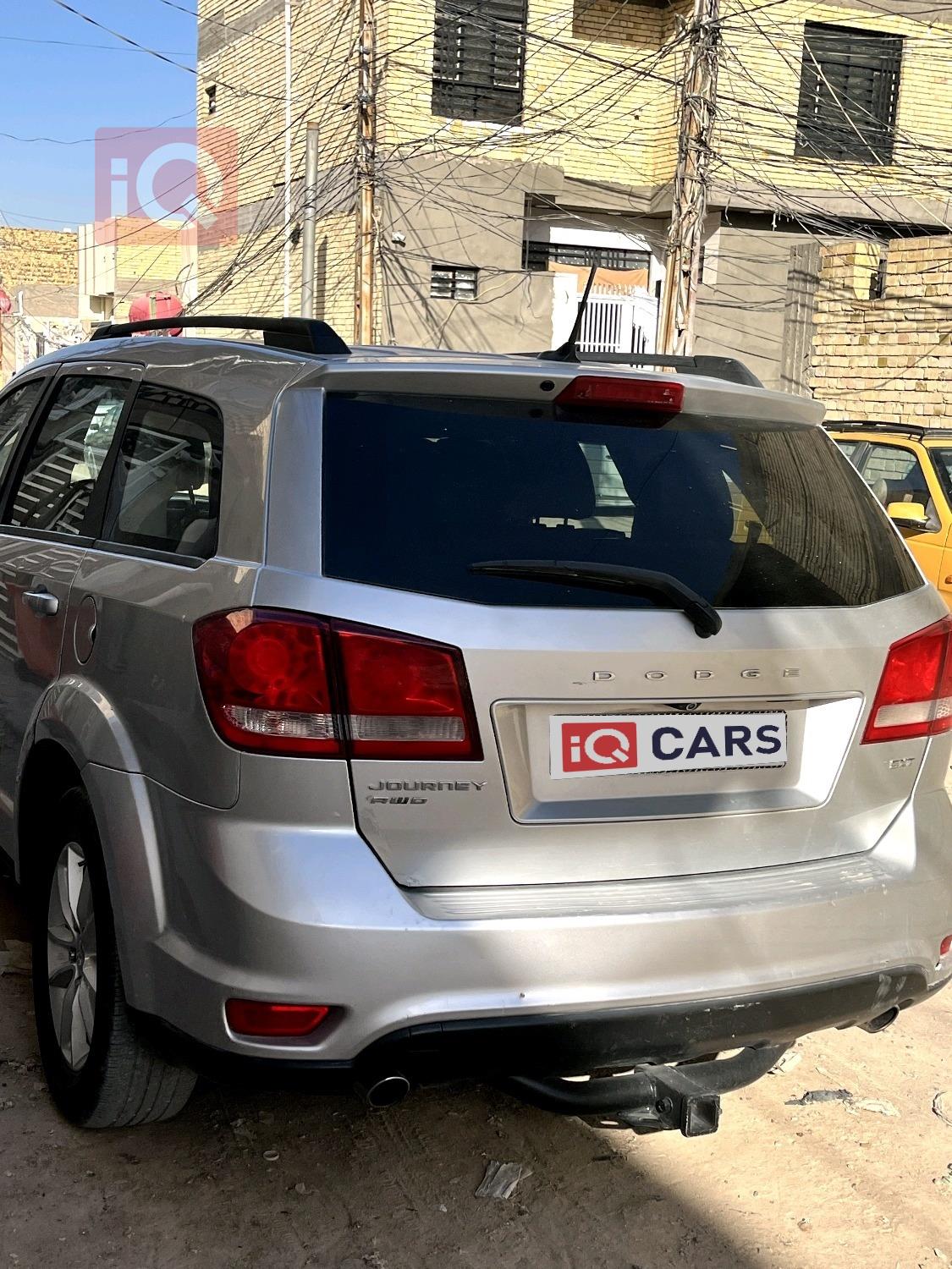 دودج جورني
